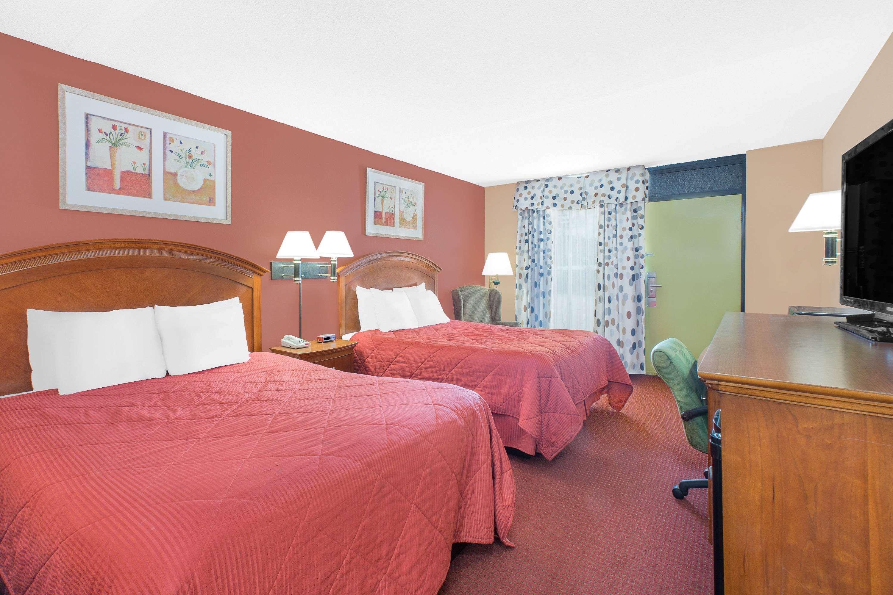 ซูเปอร์ 8 บาย วินด์แฮม แมเรียน นอร์ทแคโรไลนา Hotel ภายนอก รูปภาพ